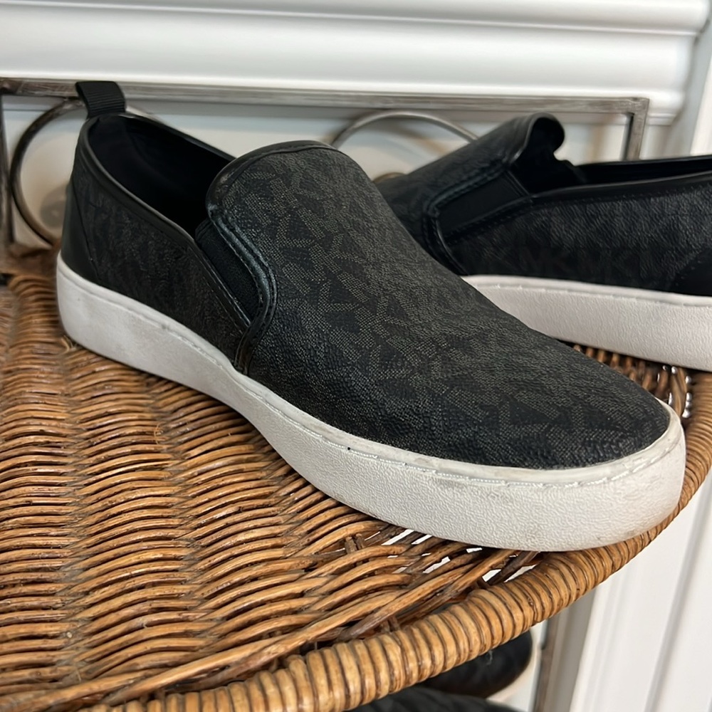 Michael Kors slip on logo sneakers - Picture 7 of 11